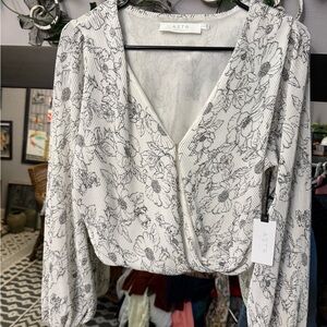 ASTR The Label Monochrome Floral Blouse